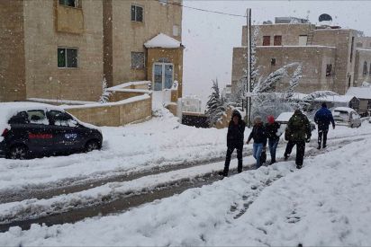 سخرية الأردنيين من العاصفة 